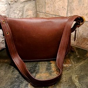 Coach shoulder bag - brown leather